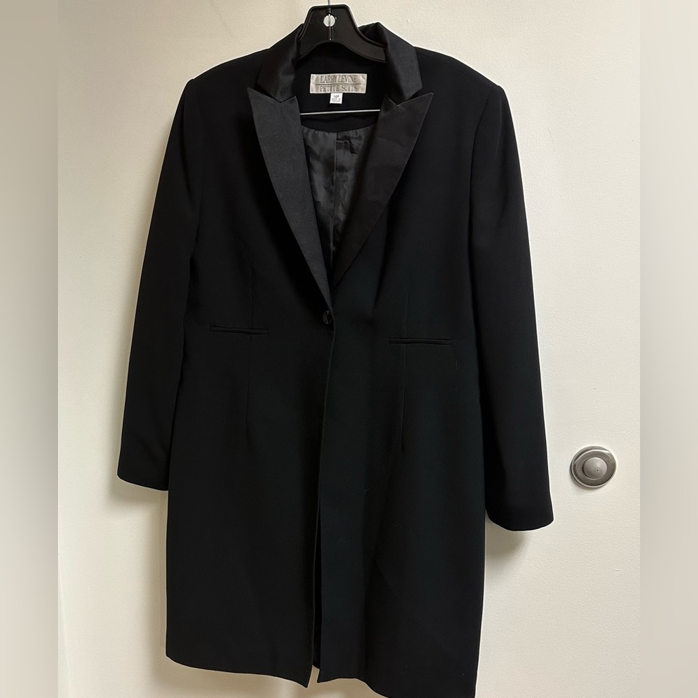 Larry Levine 14 Petite Suit coat black 14P